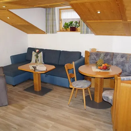 Hartmann Apartment *